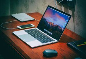 Read more about the article Pros And Cons Of Affiliate Marketing